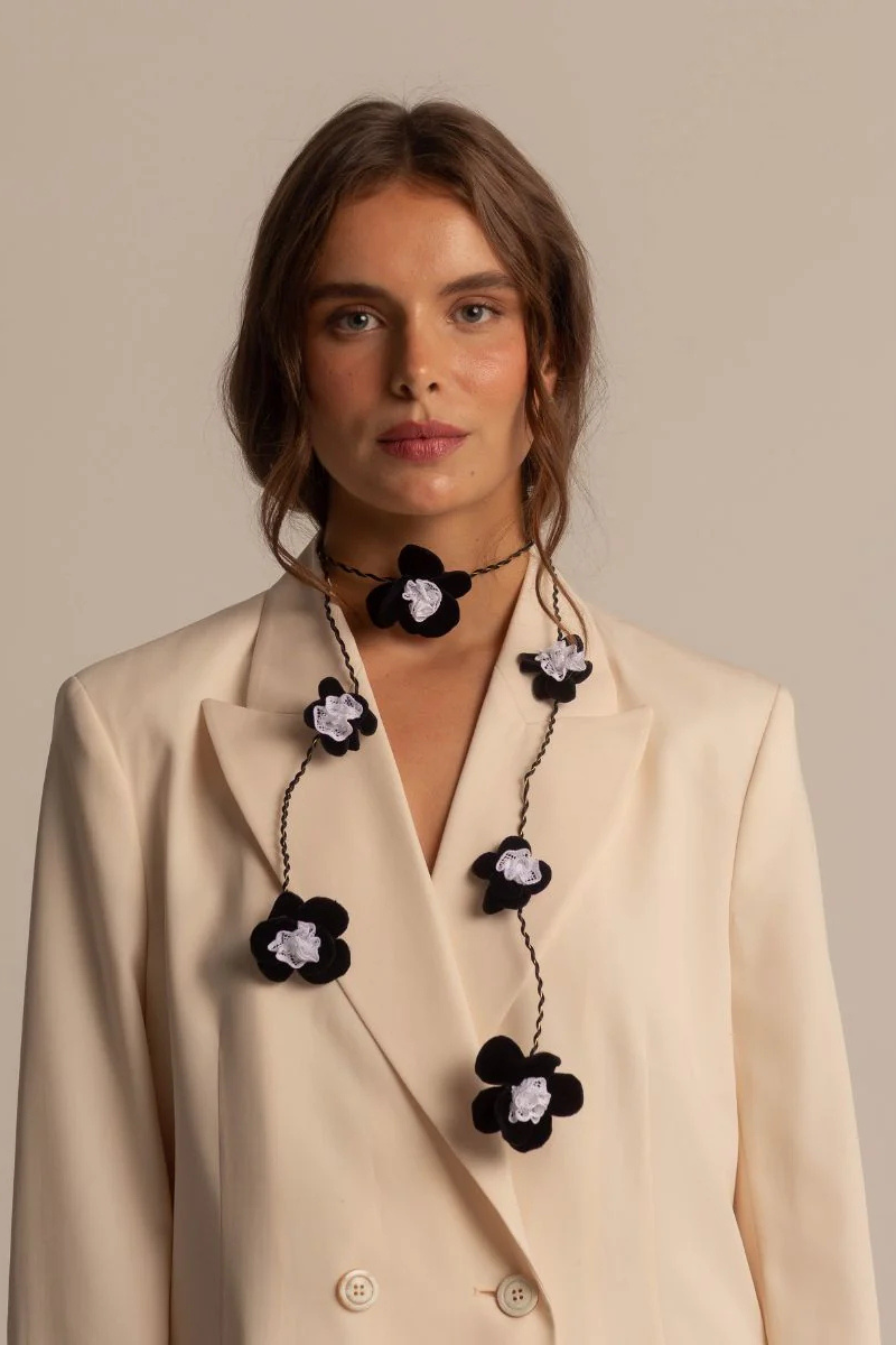 CHOKER TRIZTRIZ LETICIA BLANCO Y NEGRO