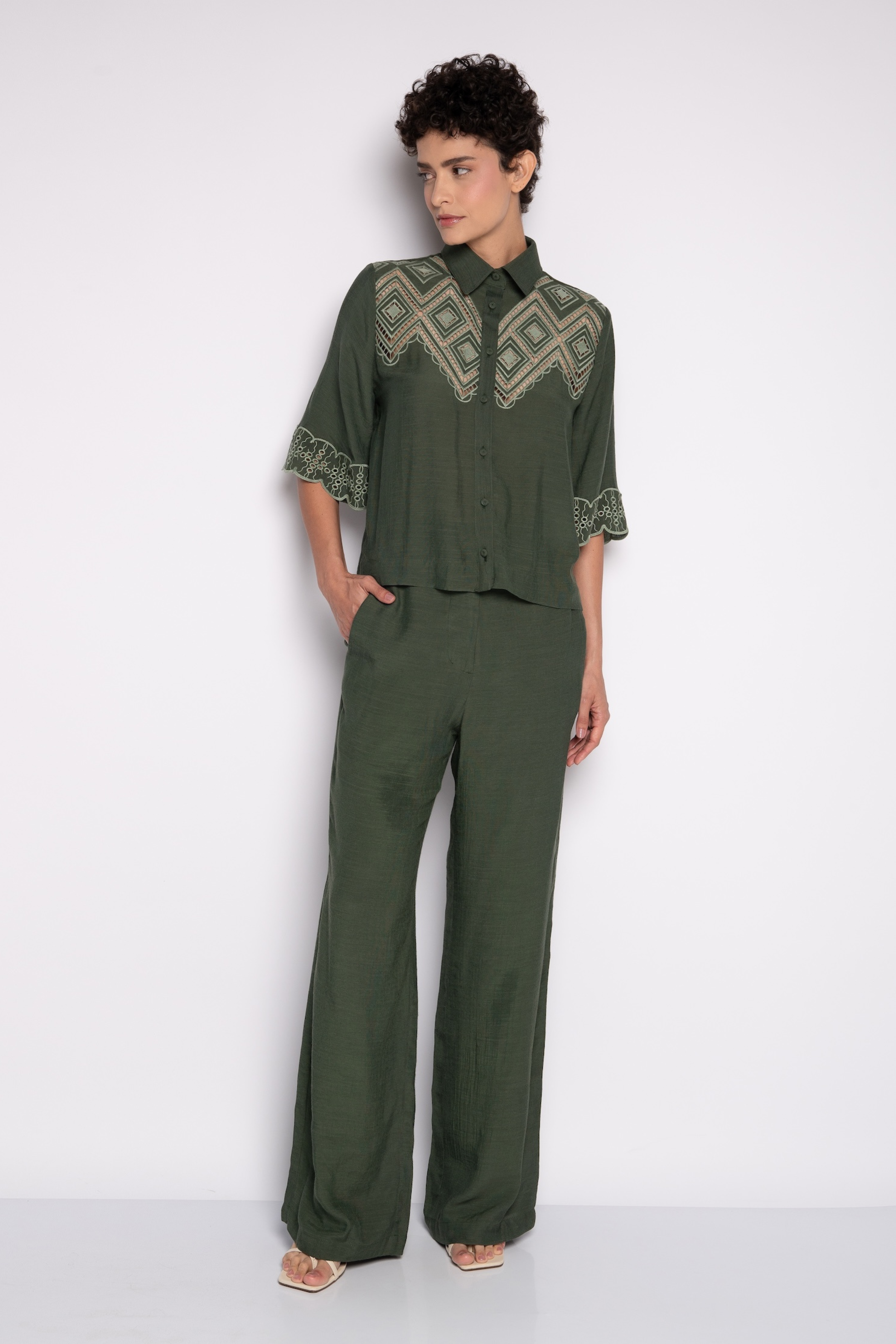 CAMISA CROPPED RICHELIEU PRISCI