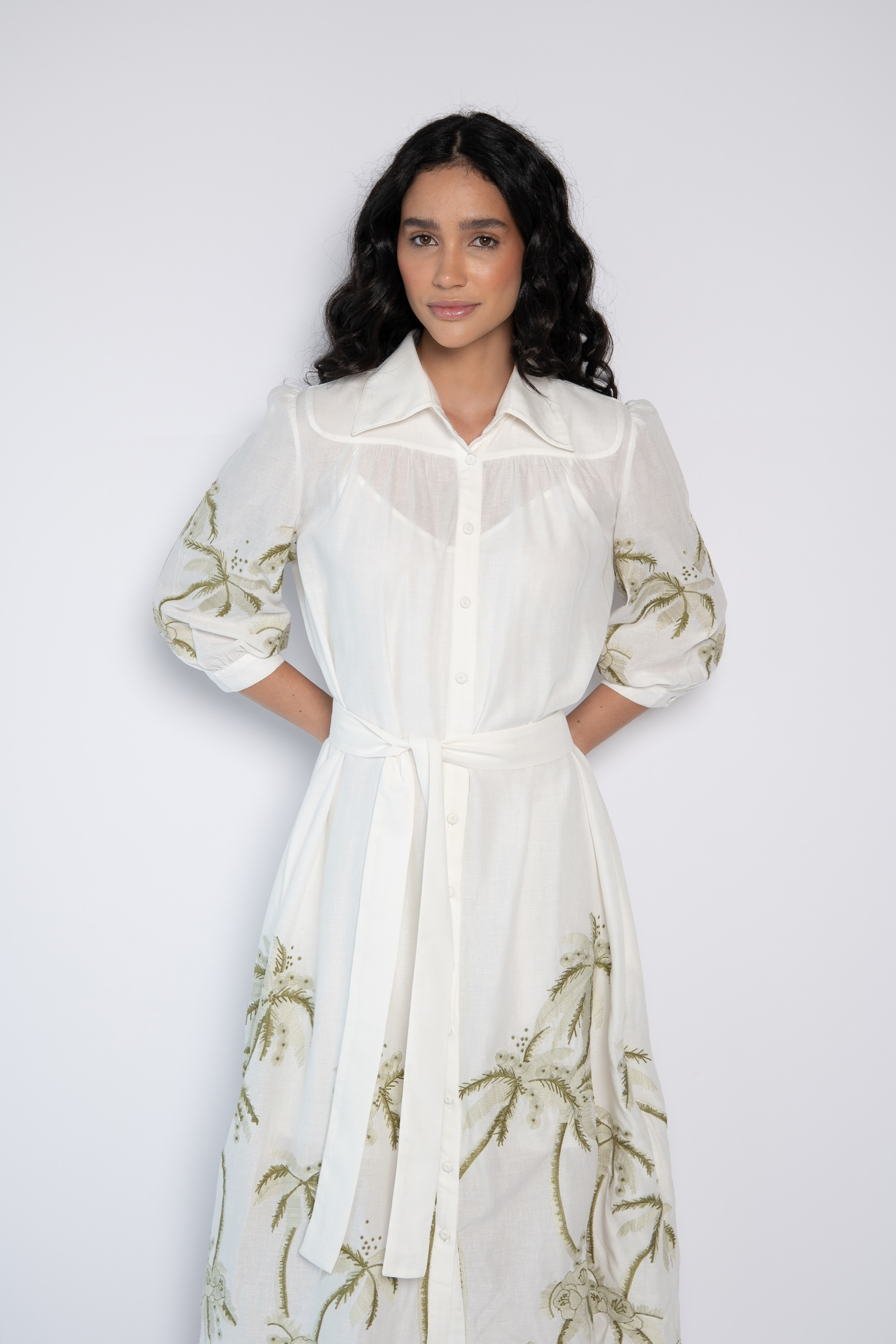 VESTIDO MIDI BORDADO VALENTINA