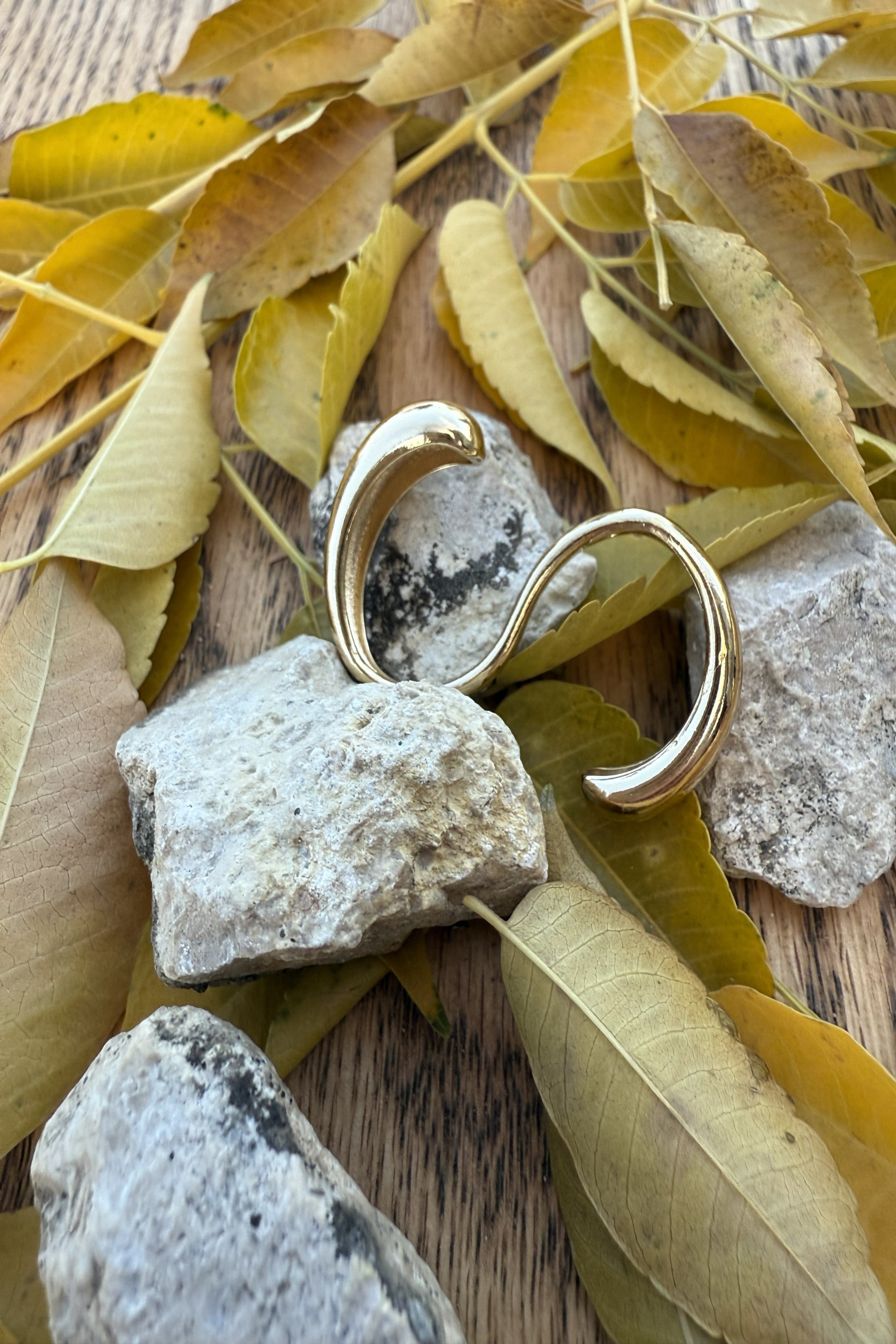 ANILLO DOBLE DEDO EN FORMA DE GOTA