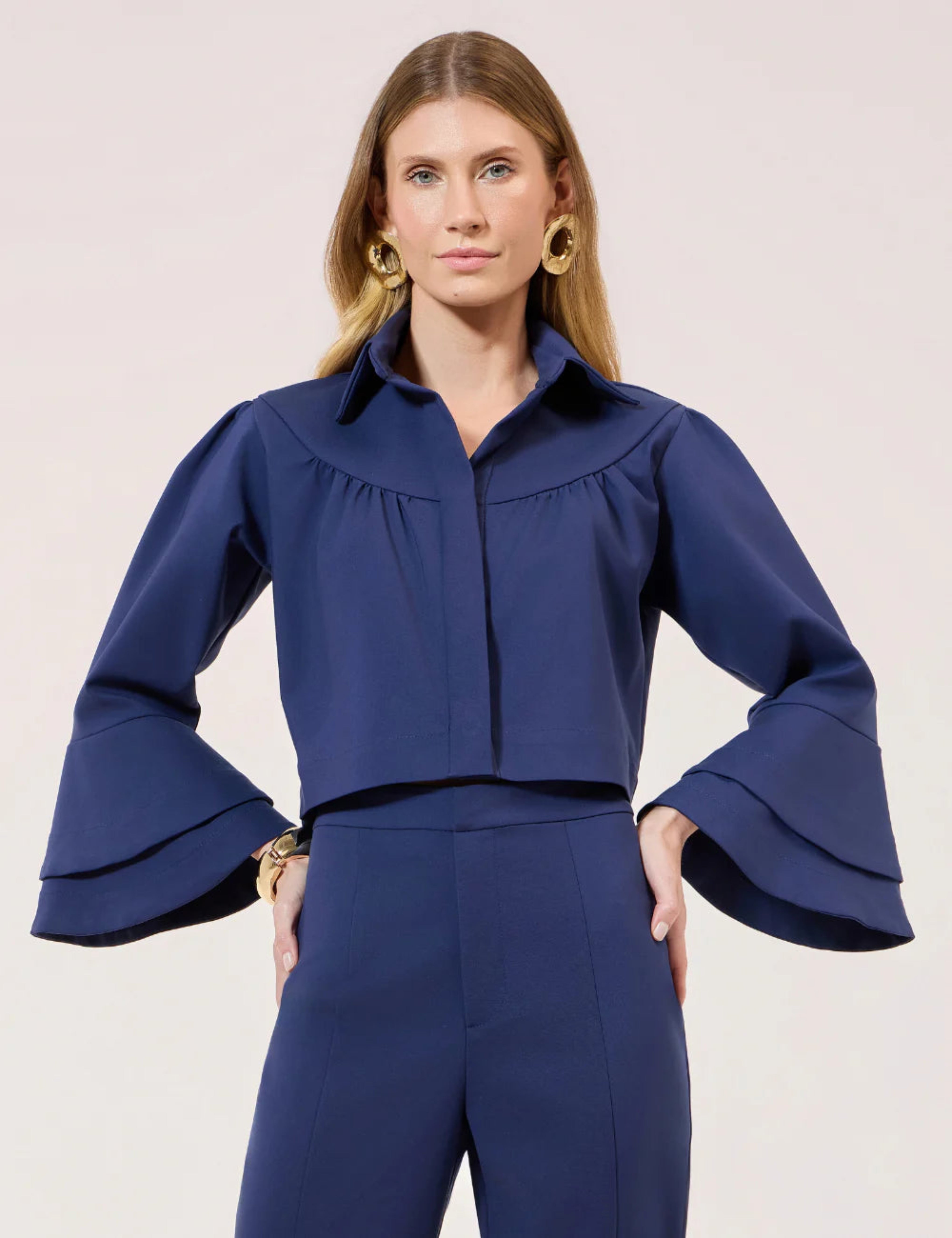 CHAQUETA CROPPED MANGA VOLANTES