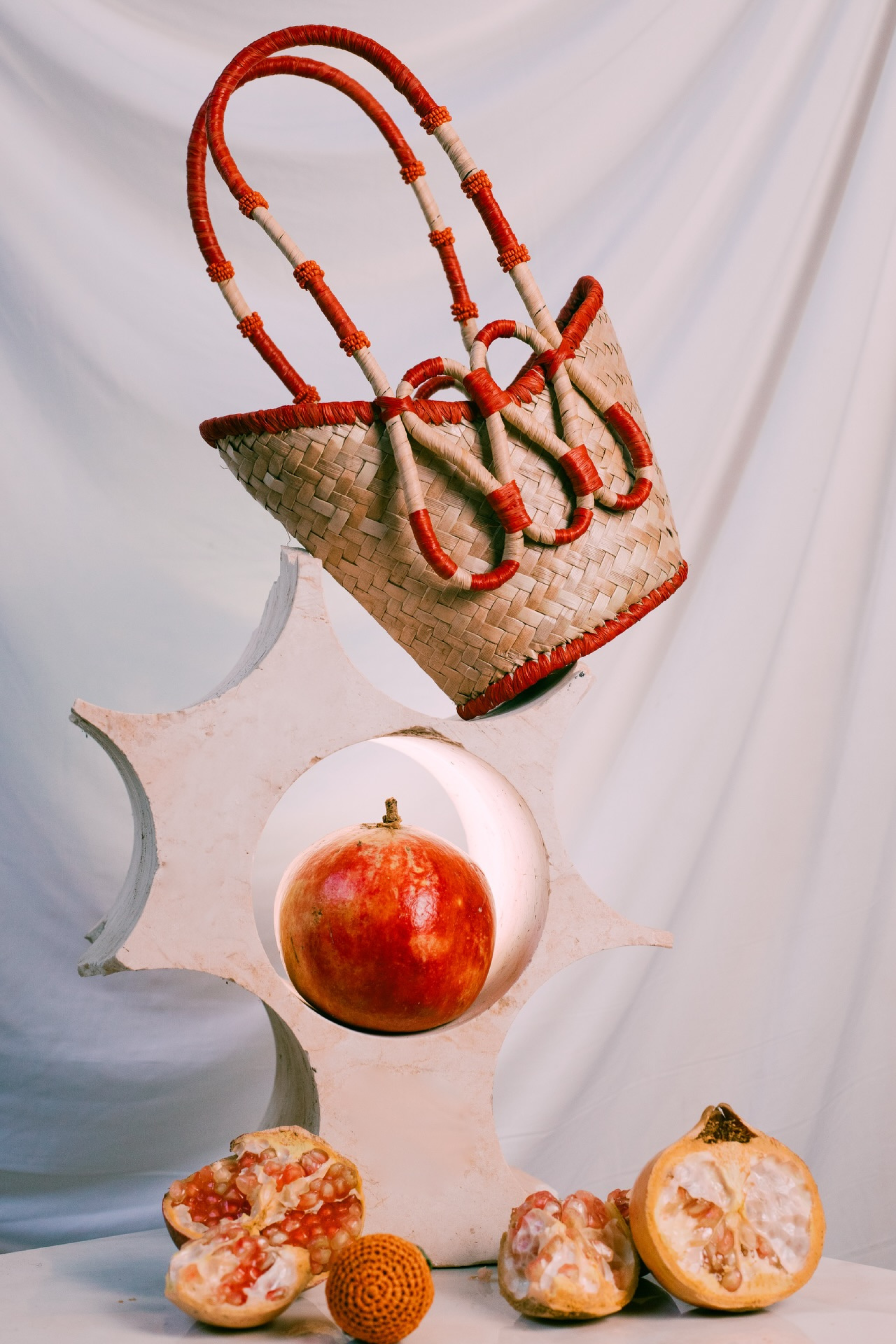 BOLSO DE PAJA SCULPTURE RED GRANDE