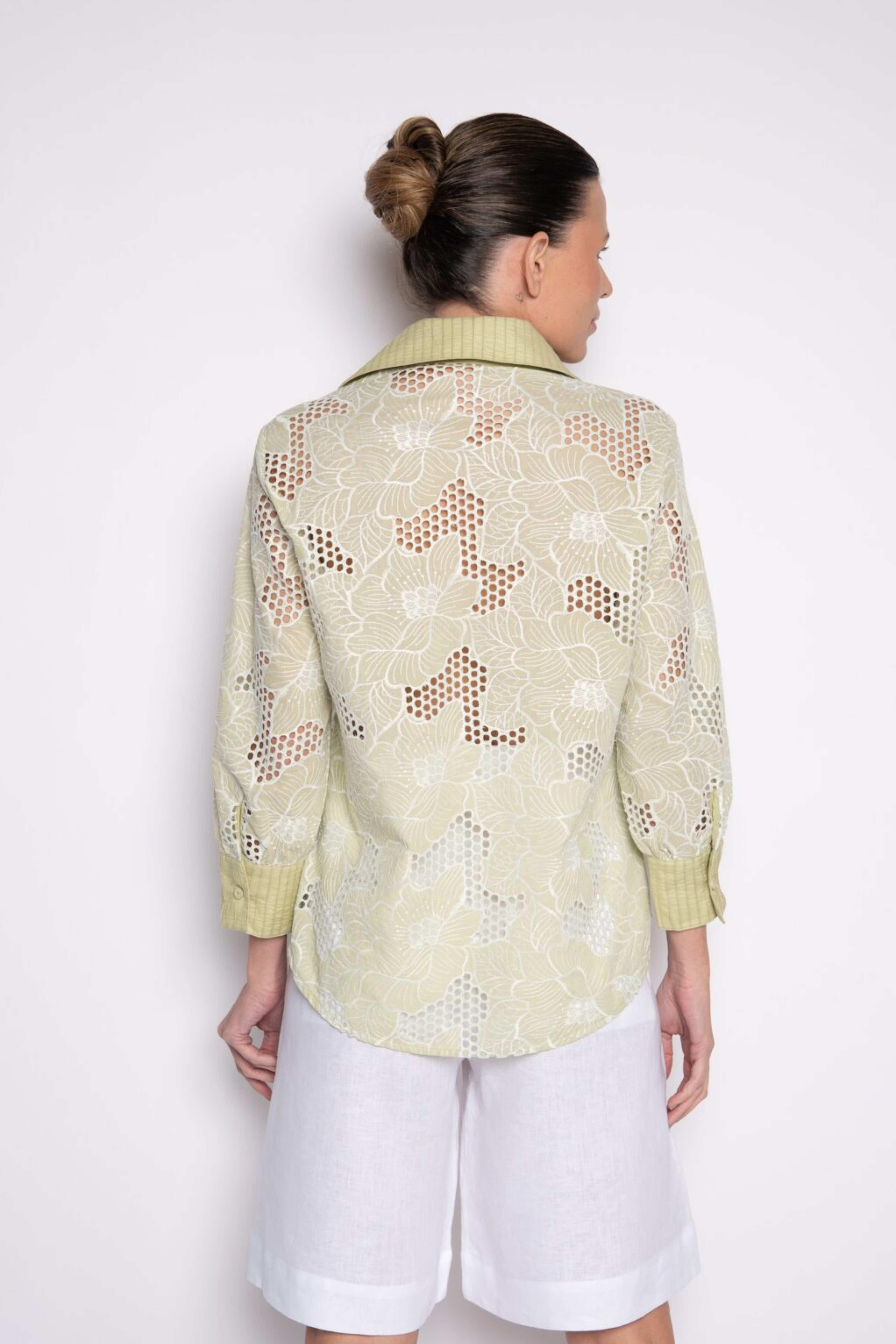 CAMISA DE BORDADO INGLÉS RAFAELLA VERDE