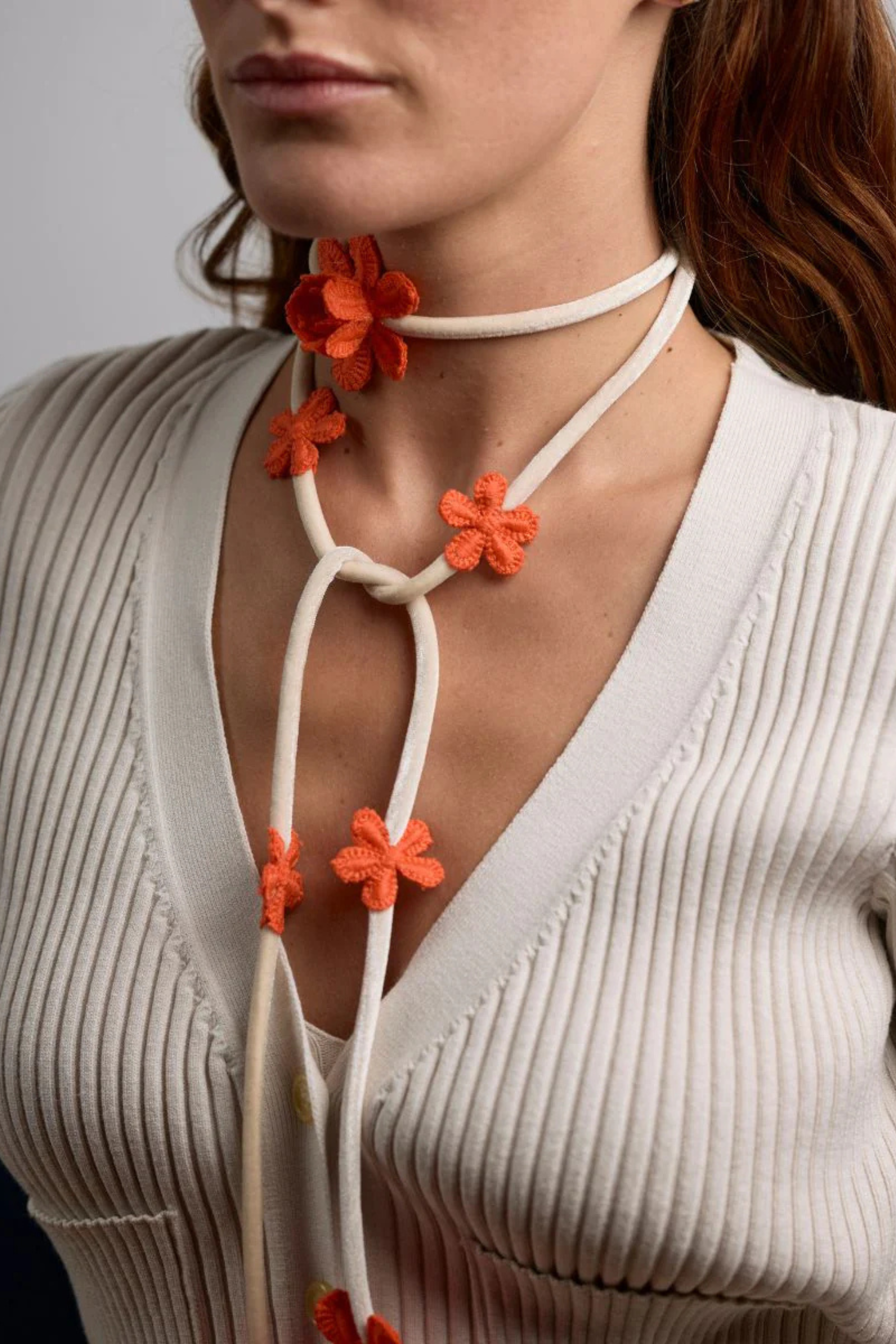 CHOKER TRIZTRIZ OLIVIA BLANCO Y NARANJA