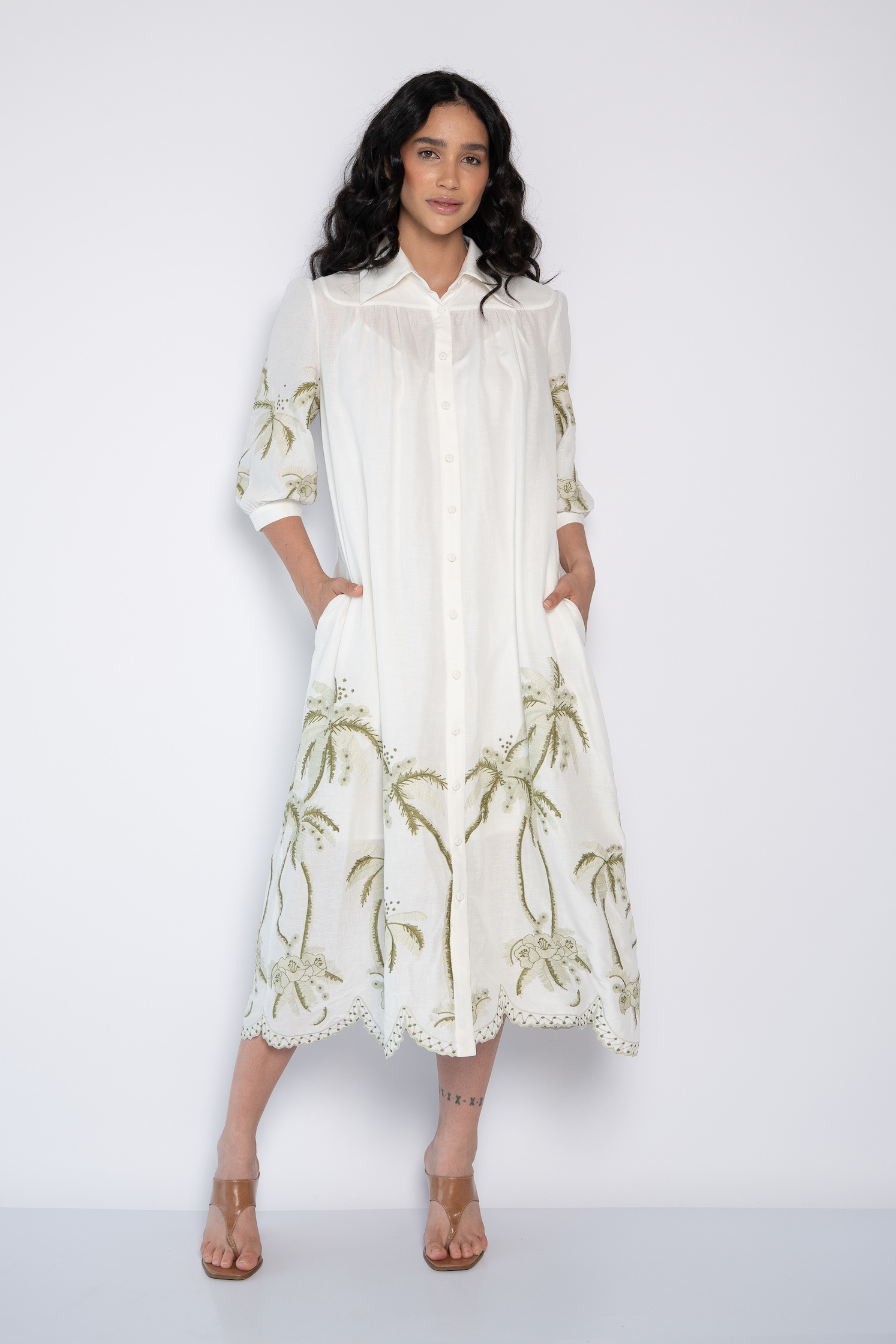 VESTIDO MIDI BORDADO VALENTINA