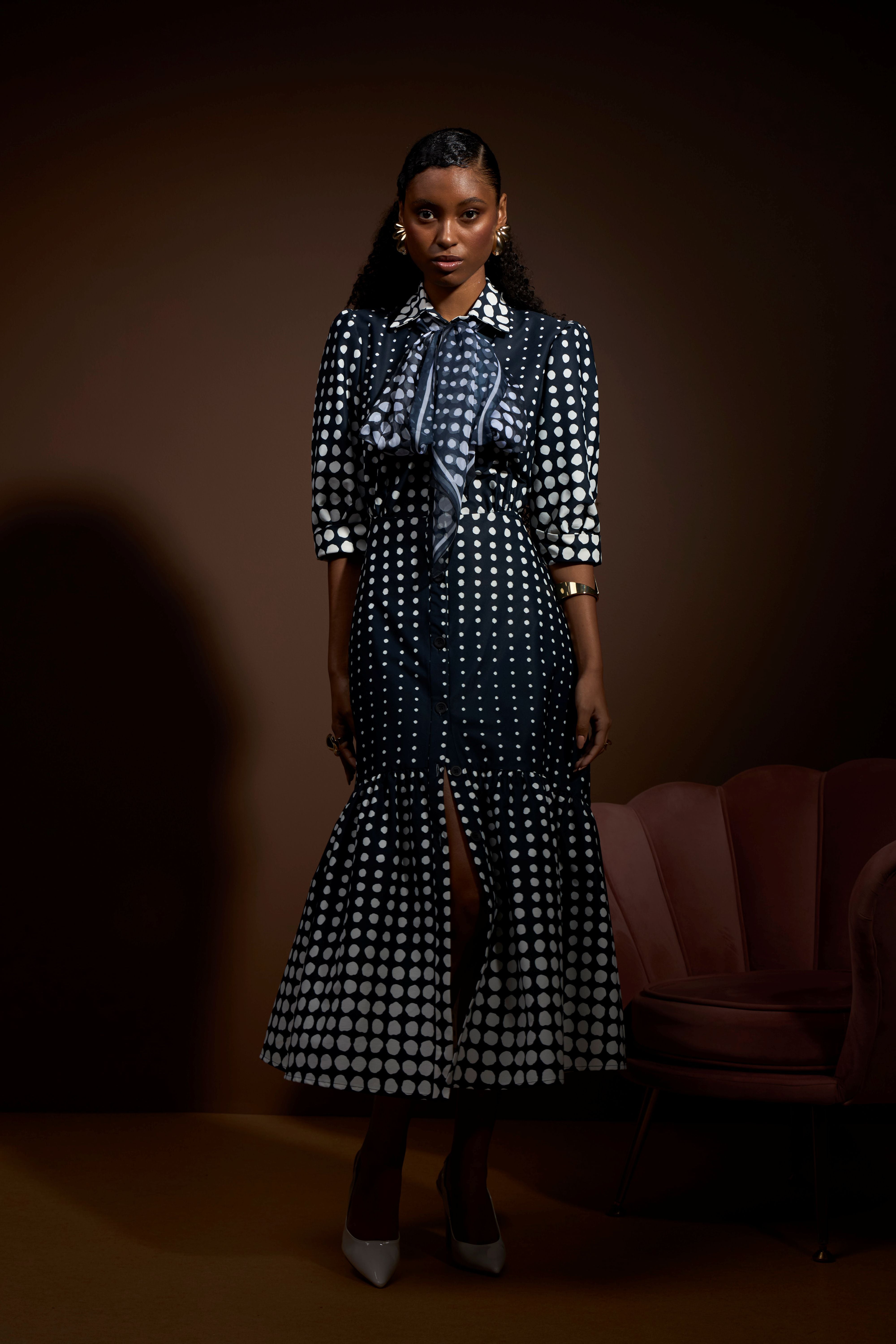 VESTIDO À POIS AZUL MARINO & BLANCO