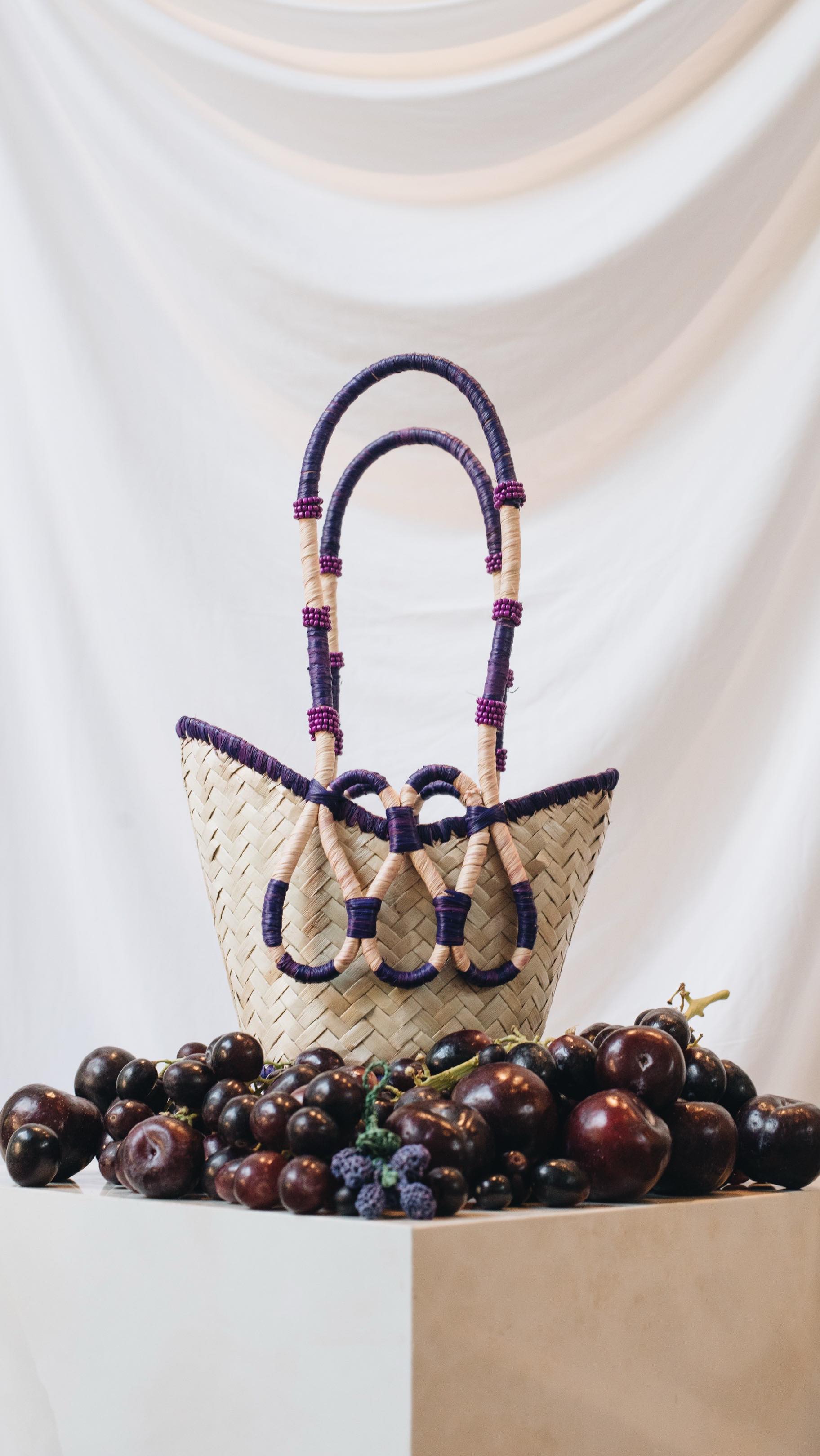 BOLSO DE PAJA SCULPTURE MORADO